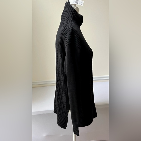 💯 percent cotton mock turtle neck. Mock neck. - Picture 3 of 12